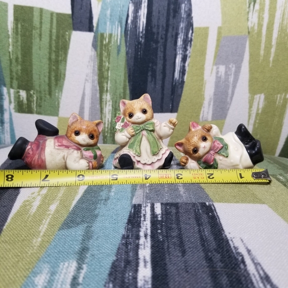 Vtg 3 Kitten Figurines Whimsical Naughty And Sweet Ceramic Porcelain Cats Japan - Picture 3 of 14